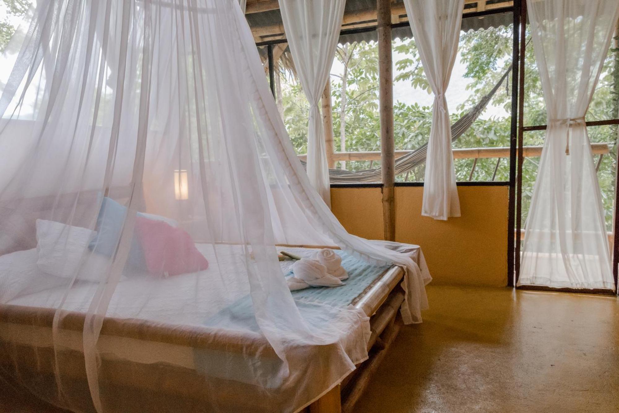 Ecohabs Hotel 3*